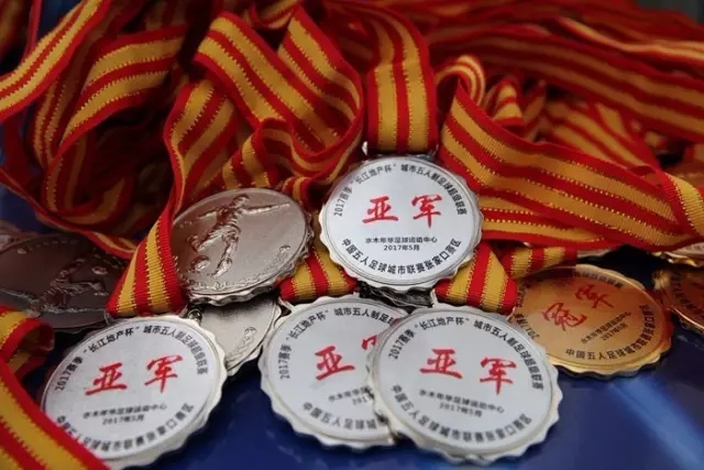 库里11记三分轰42分跨里程碑 勇士大胜步行者