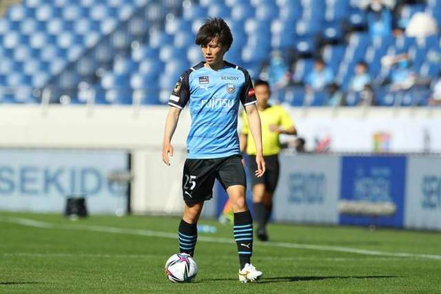 泰山0-1横滨数据：射门23-15射正8-7 红牌1-1